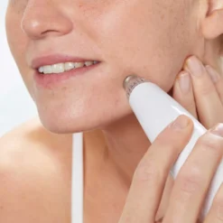 Appareil de soin du visage 3-en-1: anti points noirs, anti rides et exfoliant