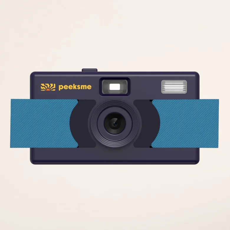 Appareil photo peeksme bleu + 1 paire de clips jaune + 1 lanière bleue