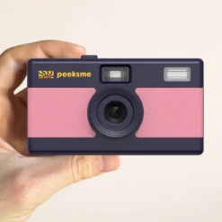 Appareil photo peeksme rose + 1 paire de clips bleu + 1 lanière bleue