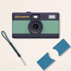 Appareil photo peeksme vert + 1 paire de clips bleu + 1 lanière bleue