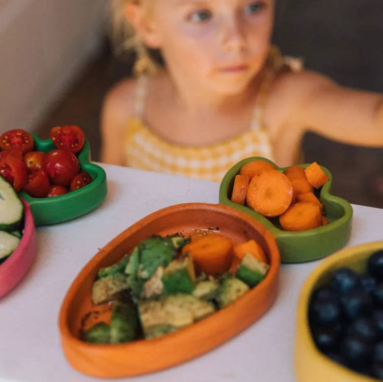 Assiette à compartiments et sa cuil