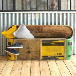 Banc coffre en bois et métal recyclé