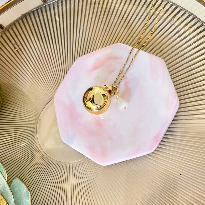 Bola de grossesse or pierre de lune