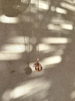Bola goutte or rose penida