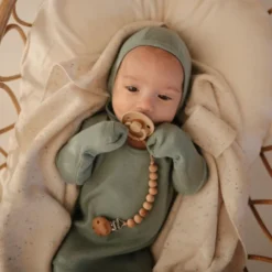 Bonnet de naissance à nouer roman green