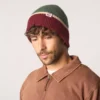 Bonnet en laine vert et bordeaux