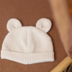 Bonnet en maille avec des petites oreill