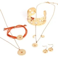 Boucles d'oreilles Soleil artisanales acier inoxydable doré et perles de verre
