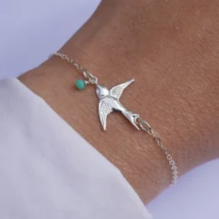Bracelet argent 925, oiseau hirondelle, perle vert d'eau