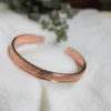 Bracelet cuivre aimants jonc plat strié