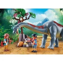 Brachiosaure avec explorateurs et aérogl