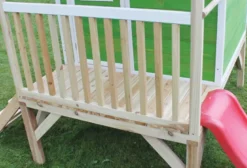 Cabane enfant sur pilotis verte loft 300