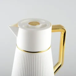 Cafetière blanche avec anse dorée 1l