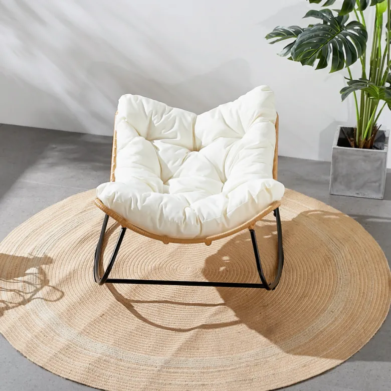 Canggu fauteuil à bascule en résine tressée coussin beige