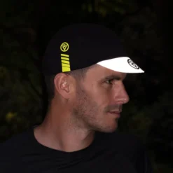 Casquette avec visière réfléchissante