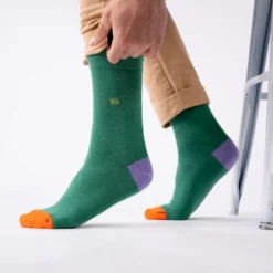 Chaussettes unies vert (violet-orange)
