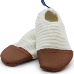 Chaussons les petits velours écru (pointures 24-26)