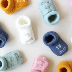 Chaussons naissance - mini nous #cce8d2