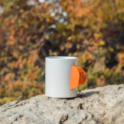Climbing mug – tasse avec prise d’escalade – orange edition