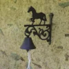 Cloche de jardin de porte ancienne cheval fonte marron 23x26cm