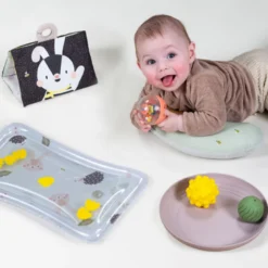 Coffret jeux d'éveil pour jouer sur le ventre dès la naissance