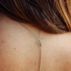 Collier pierre de lune taillée en forme de goutte