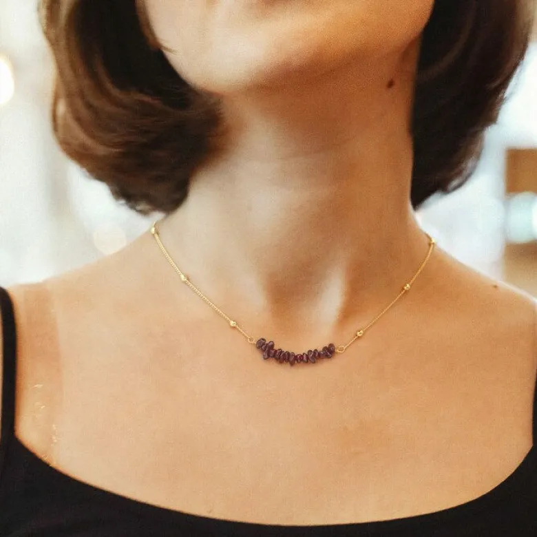 Collier ras de cou grenat