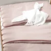 Couette et oreiller prêt à dormir