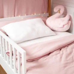 Couette et oreiller prêt à dormir