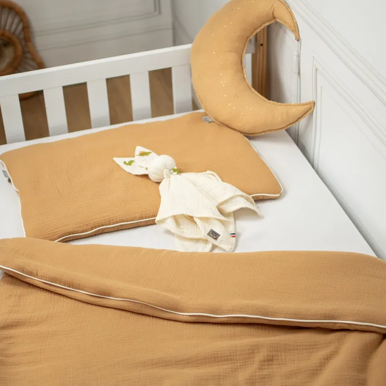 Couette et oreiller prêt à dormir