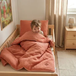 Couette et oreiller prêt à dormir