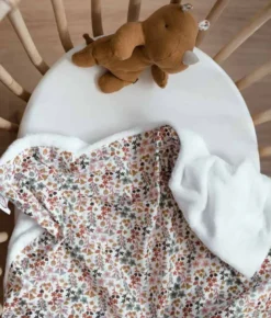 Couverture fleuri rose