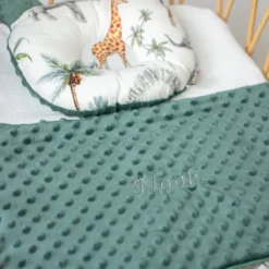 Couverture minky légère safari vert 70