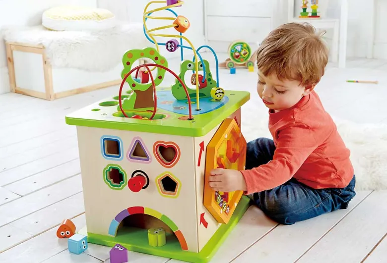 Cube géant d'activités hape
