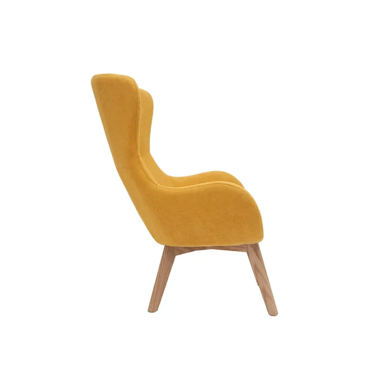 Fauteuil en tissu effet velours jaune moutarde et bois eskua