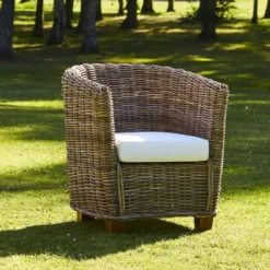 Fauteuil rond en kubu naturel