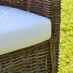 Fauteuil rond en kubu naturel