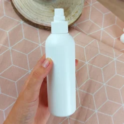 Flacon 100 ml - blanc avec pompe spray