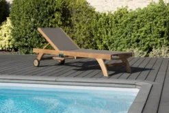 Fun - bain de soleil en bois teck et textilène couleur taupe