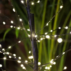 Grand arbre lumineux