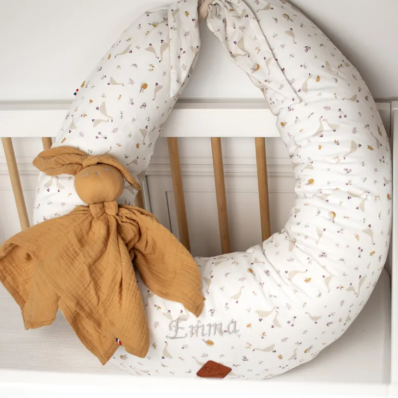 Grand Coussin d'Allaitement et de Maternité Sidonia : Confort Champêtre pour Maman et Bébé