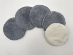 5 grandes lingettes démaquillantes