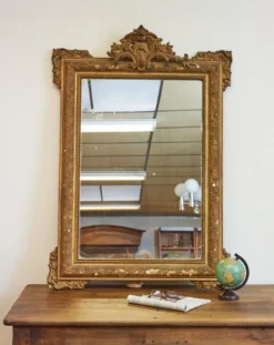 Grand miroir en bois doré n°1021