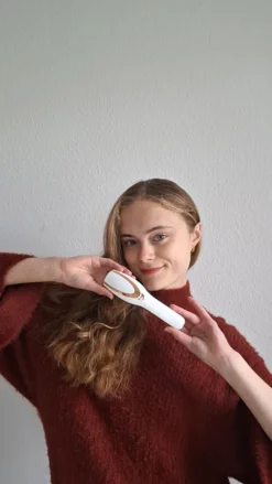 Hair revival phototherapy brush