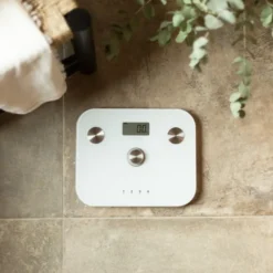 Impédancemètre 150kg 100 g blanc livoo dom465w