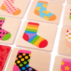 Jeu de mémoire de chaussettes en bois