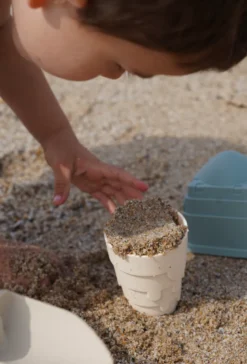Jouet de sable et plage: château