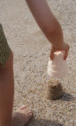Jouet de sable et plage: château