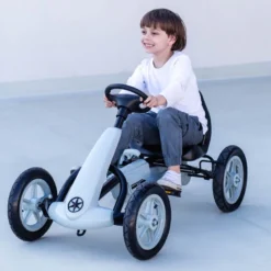 Kart à pédales enfant hypermotion evoque 5+ ans roues gonflables 50 kg