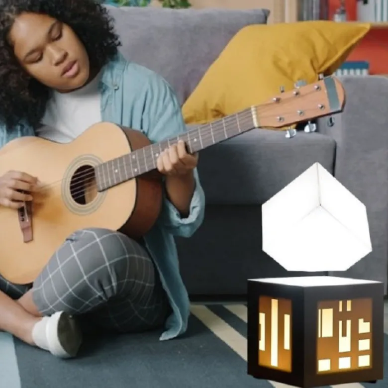 Lampe avec enceinte bluetooth intégrée s